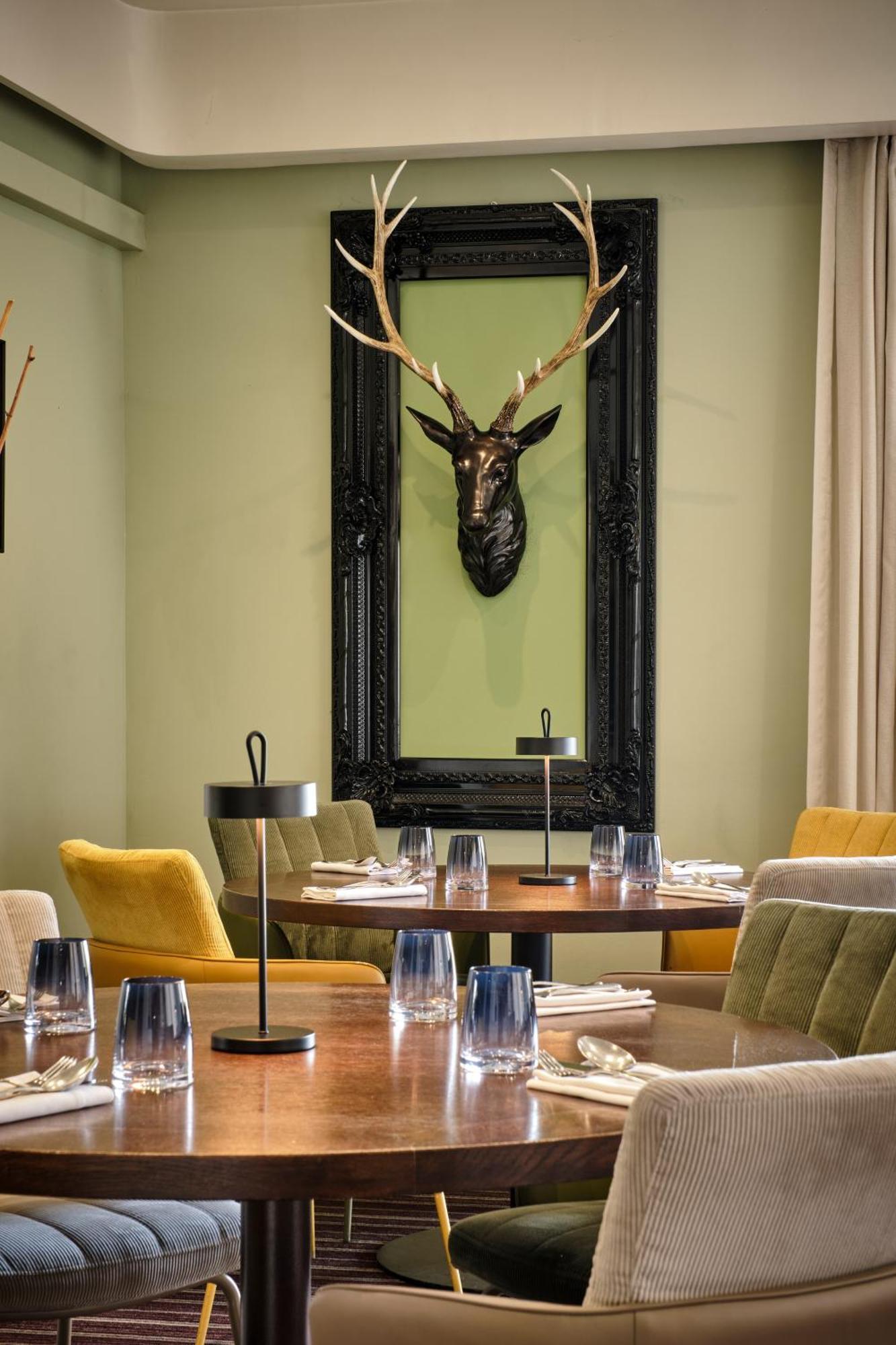 Hotel Restaurant Crystal エルスタン エクステリア 写真